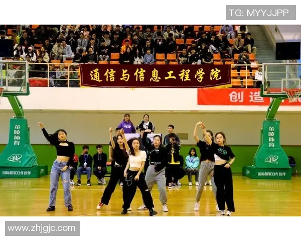 打篮球的女生们展现青春活力与团队精神的魅力与挑战